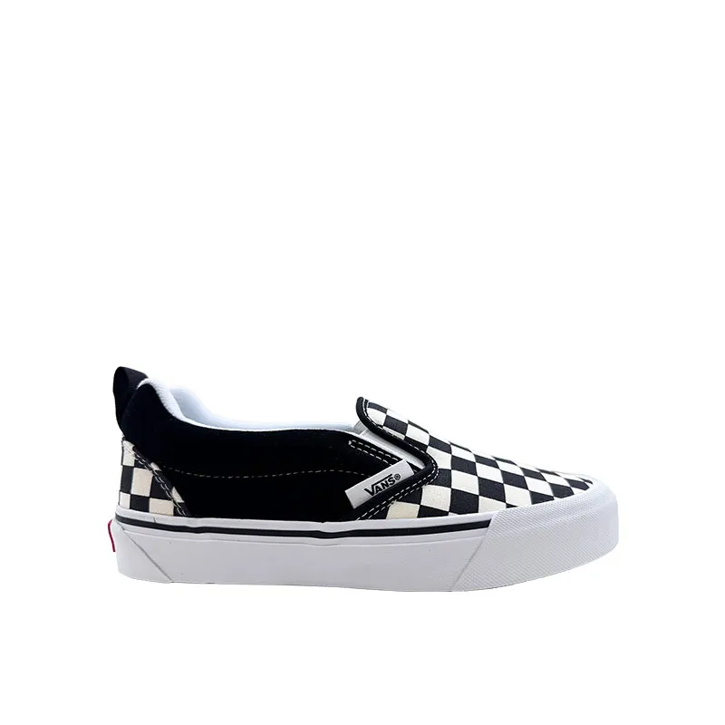 VANS 休闲鞋