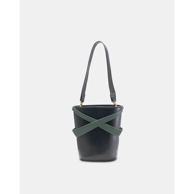 Cage Bucket Bag – BLACK & THYME