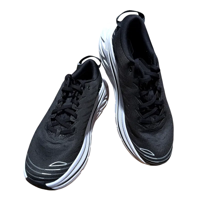 HOKA 跑鞋