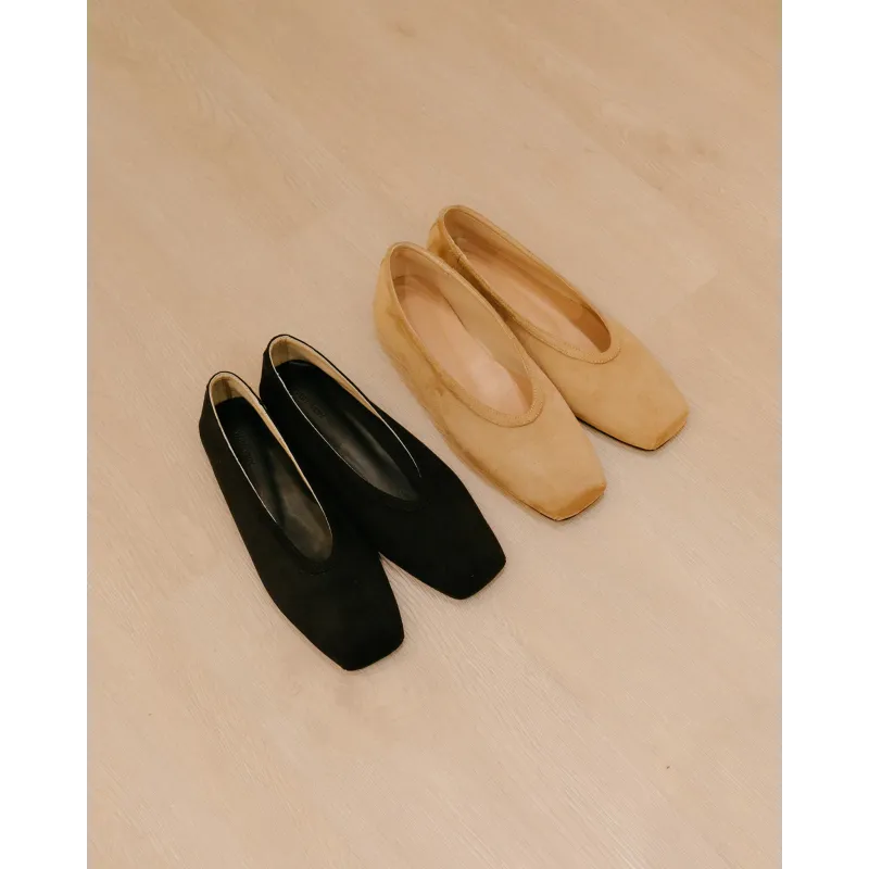 PRE-ORDER | Minimalist Suede Square-Toe Flats