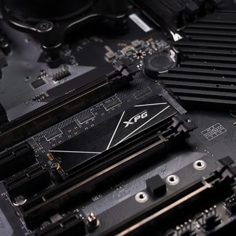 ADATA 威剛科技 ADATA XPG GAMMIX S70 BLADE 1TB PCIe Gen4x4 M.2 2280 固態硬碟