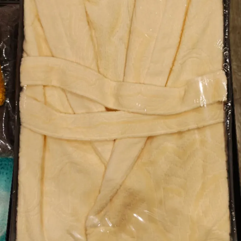 Roberto cavalli浴袍 ARALDICO SCIALLE COL 810 IVORY