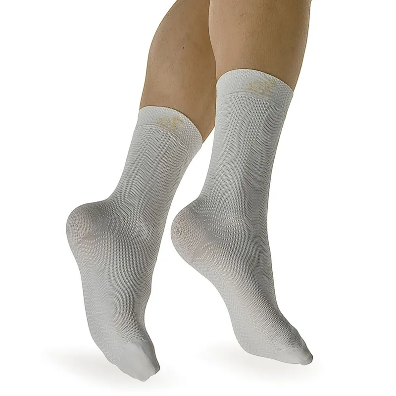 SOLIDEA ACTIVE SPEEDY UNISEX 預防抽筋壓力短襪 白色