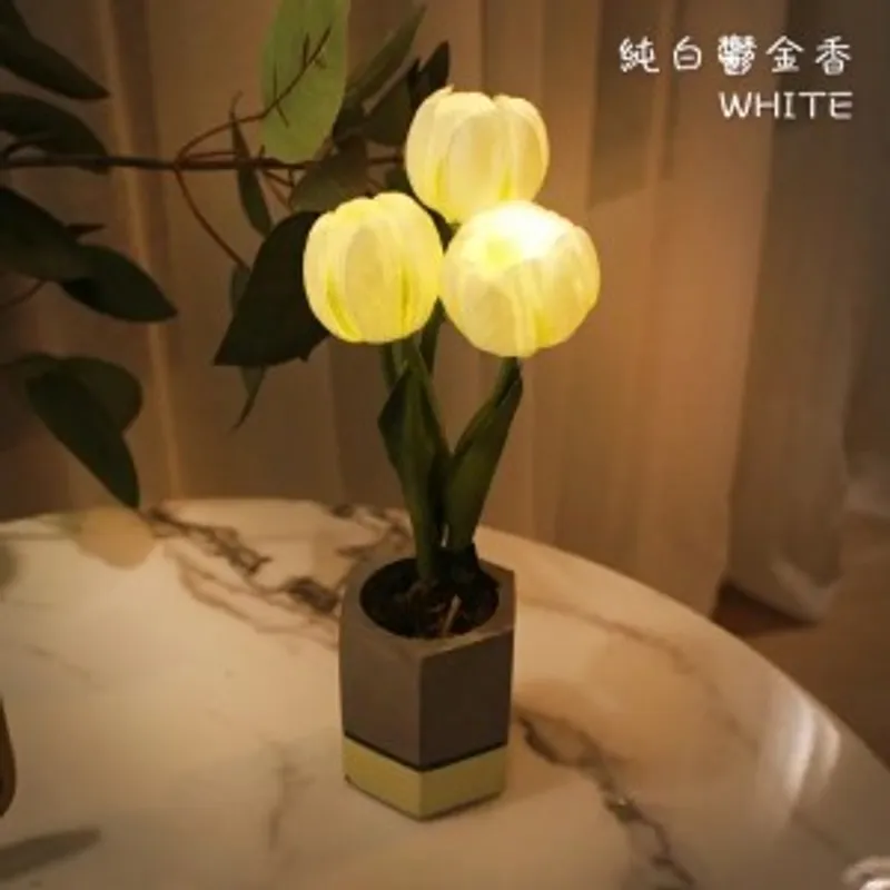 Via K Studio鬱金香小盆栽 LED仿真花夜燈 (顏色:純白)