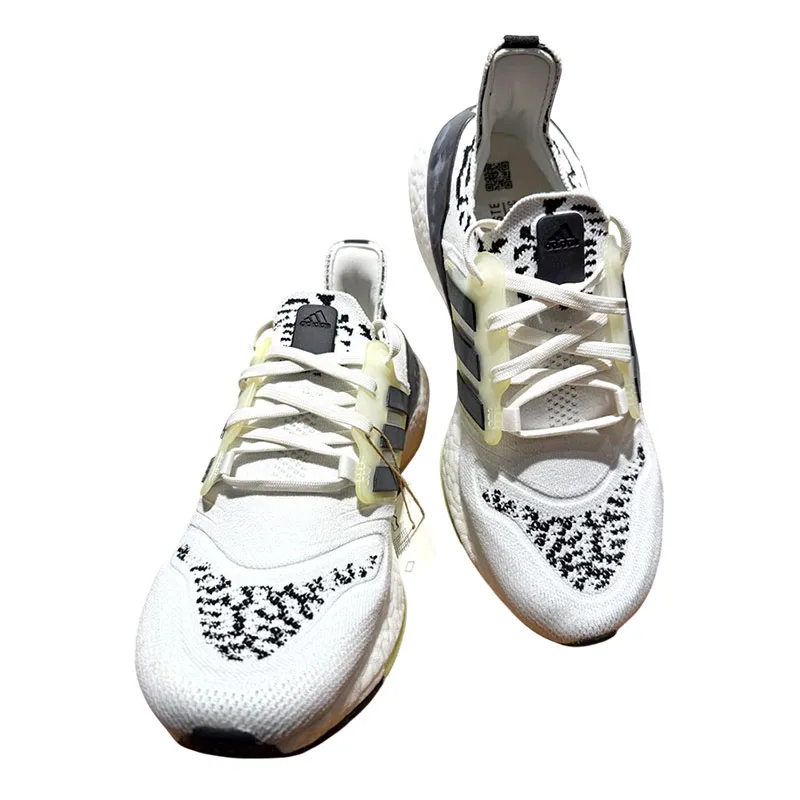 ADIDAS 跑鞋