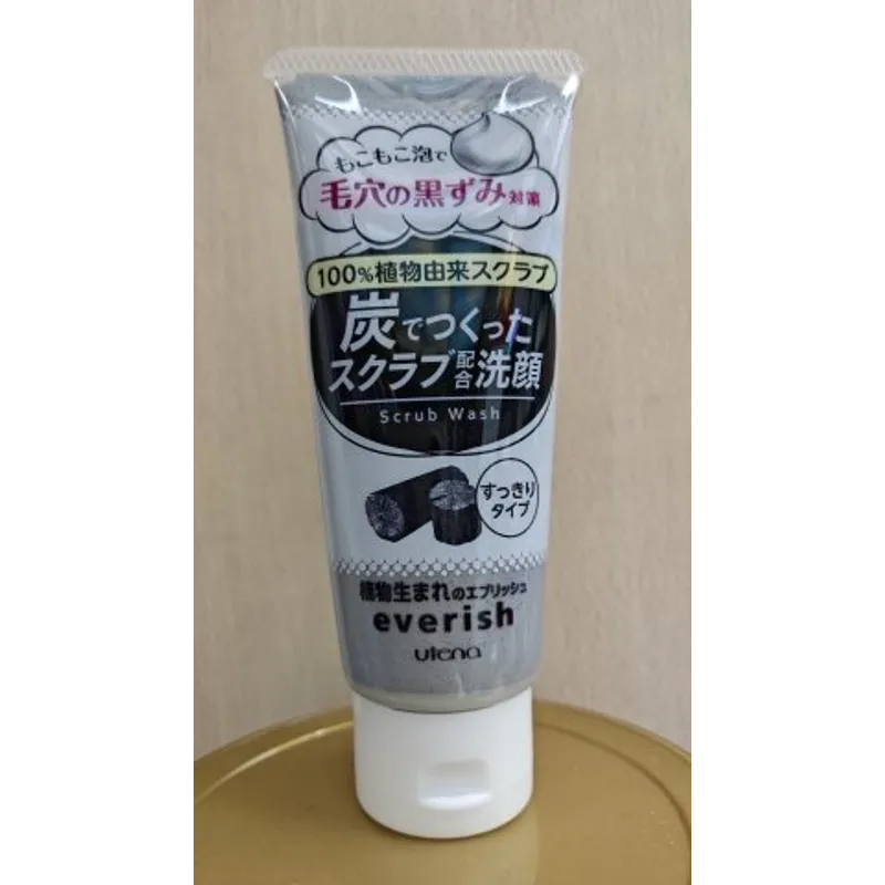 Utena佑天蘭竹炭磨砂洗面乳135G