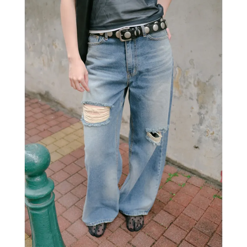 Distressed Washed Loose-Fit Jeans
