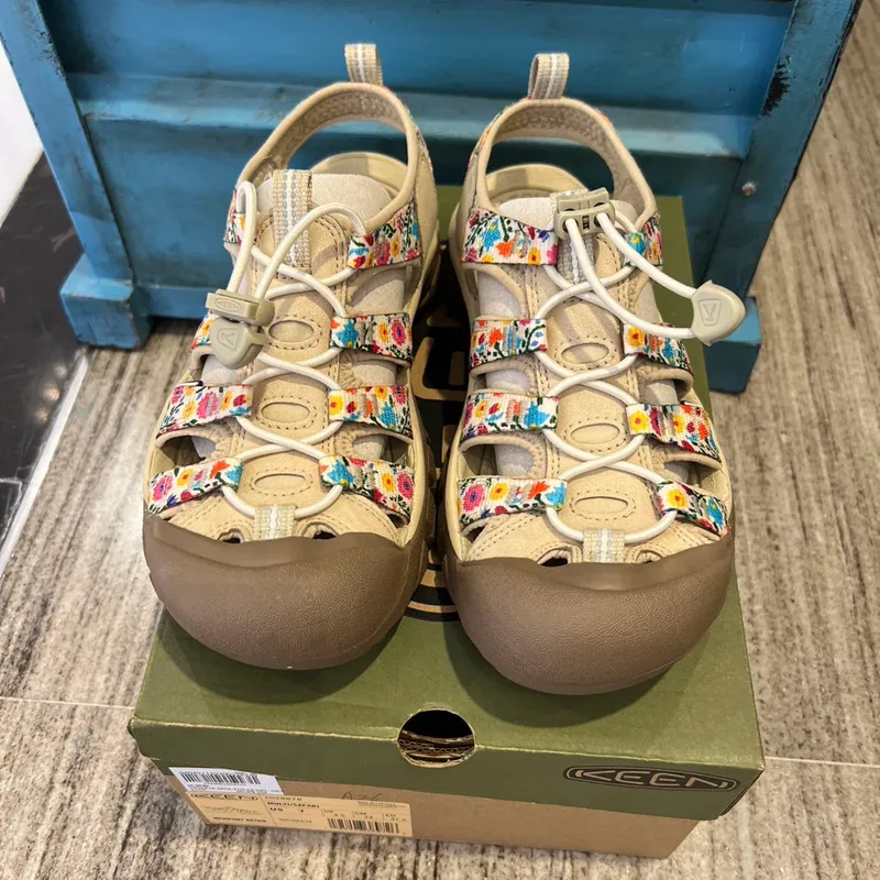 Keen 凉鞋