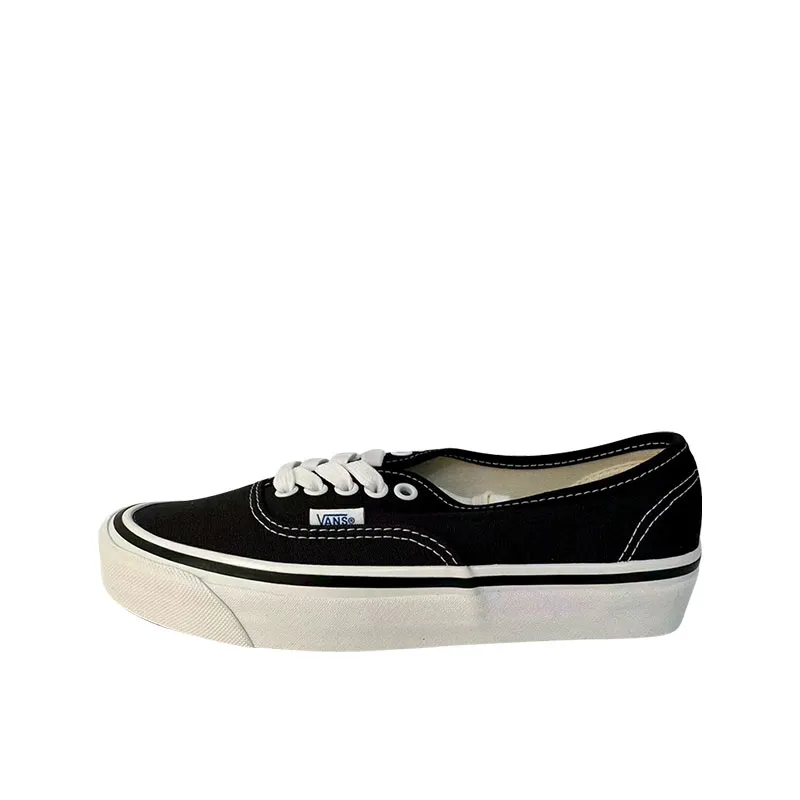 Vans休闲鞋