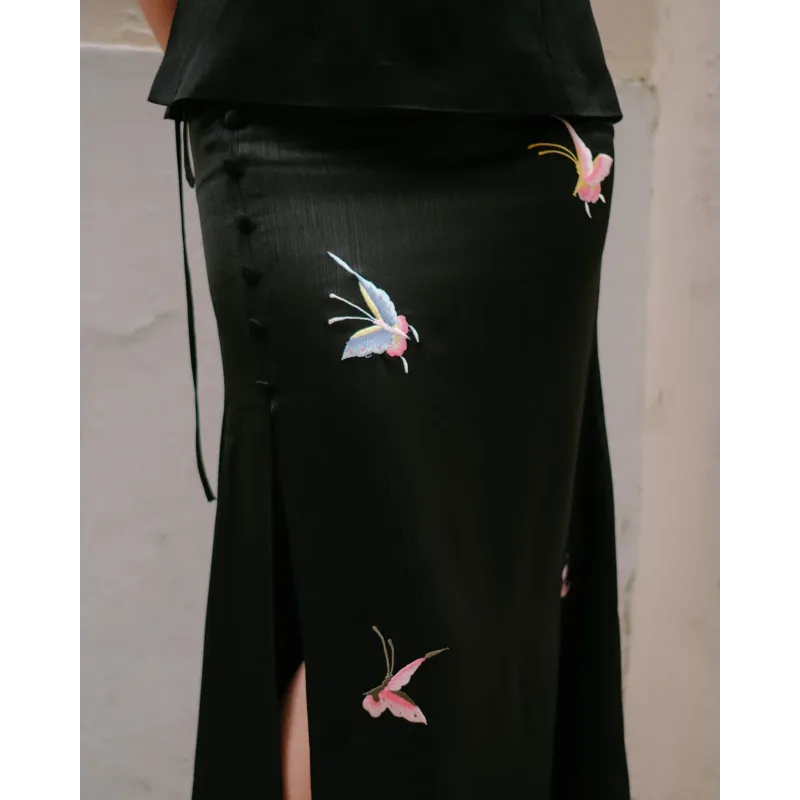 Butterfly Embroidered Front-Slit Mermaid Skirt